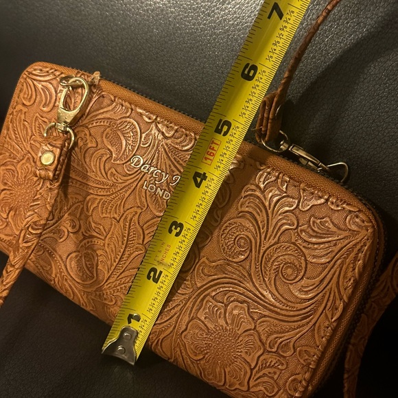 Darcy Marks Crossbody Wallet Purse - Picture 7 of 7
